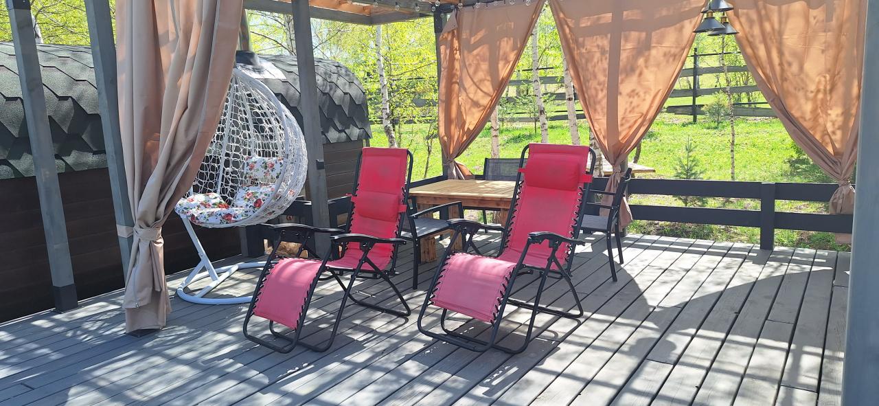 База отдыха  "Altai ForRest" у реки Катунь