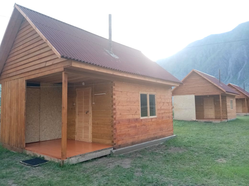 Трехместный домик с удобствами