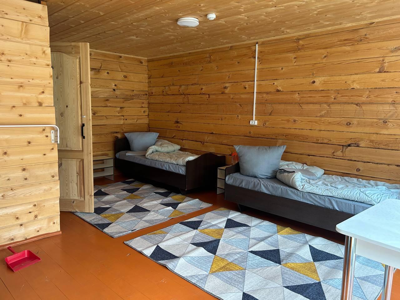 База отдыха "Пирс" на Алтае у реки Чулышман