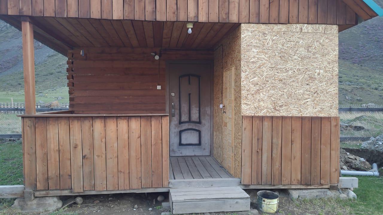 3-хместный домик с удобствами (унитаз).