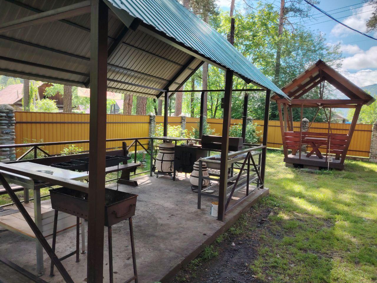 Мангальная зона и беседка