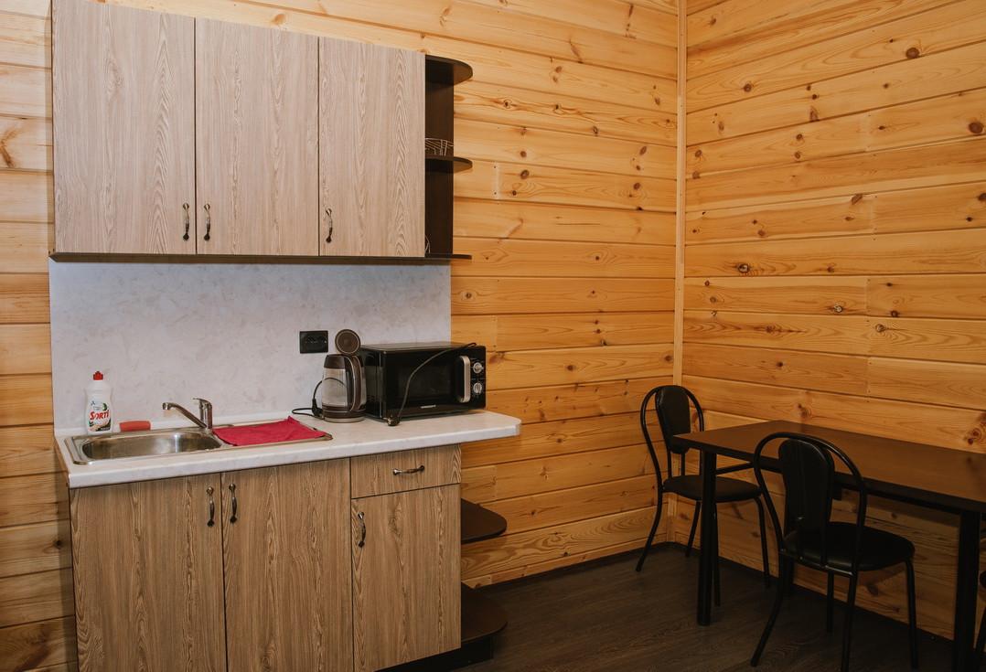 Номер 1 однокомнатный четырехместный с кухней