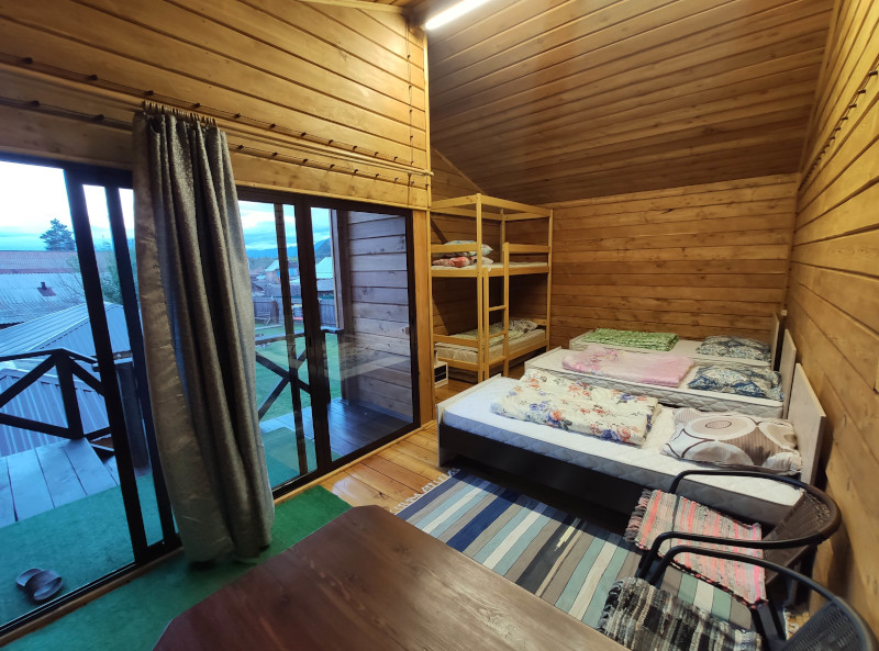 Номер с панорамными окнами 4-5 мест