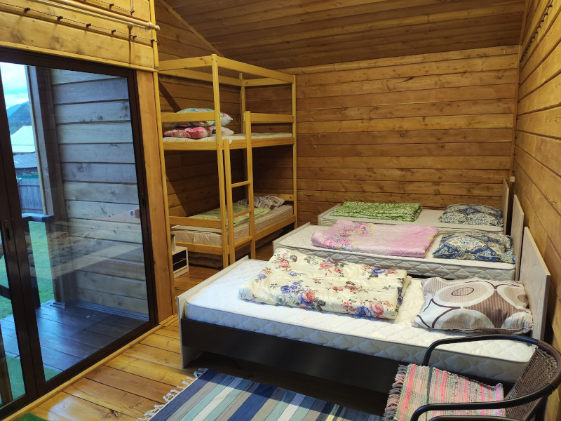 Номер с панорамными окнами 4-5 мест