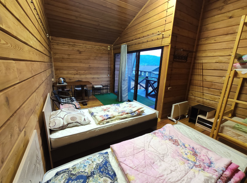 Номер с панорамными окнами 4-5 мест