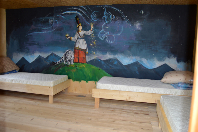 Летний 4-хместный полублагоустроенный домик