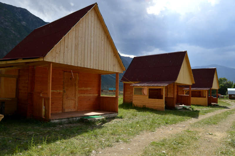 Летние 4-хместные полублагоустроенные домики