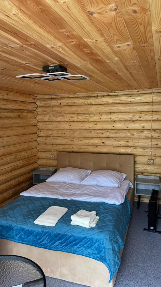 Дом с двухспальной кроватью и доп. местом