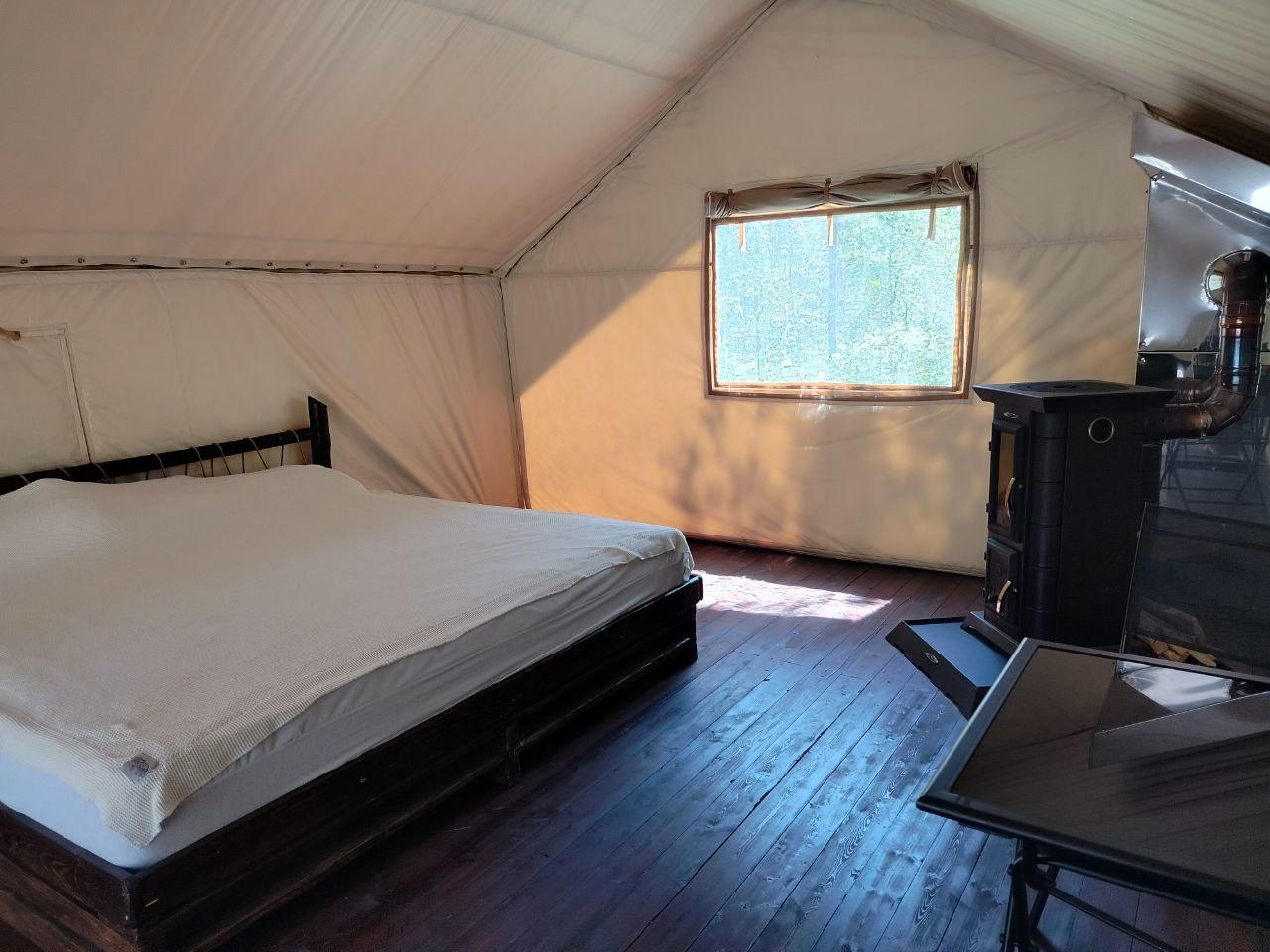 Глэмпинг у реки Катунь