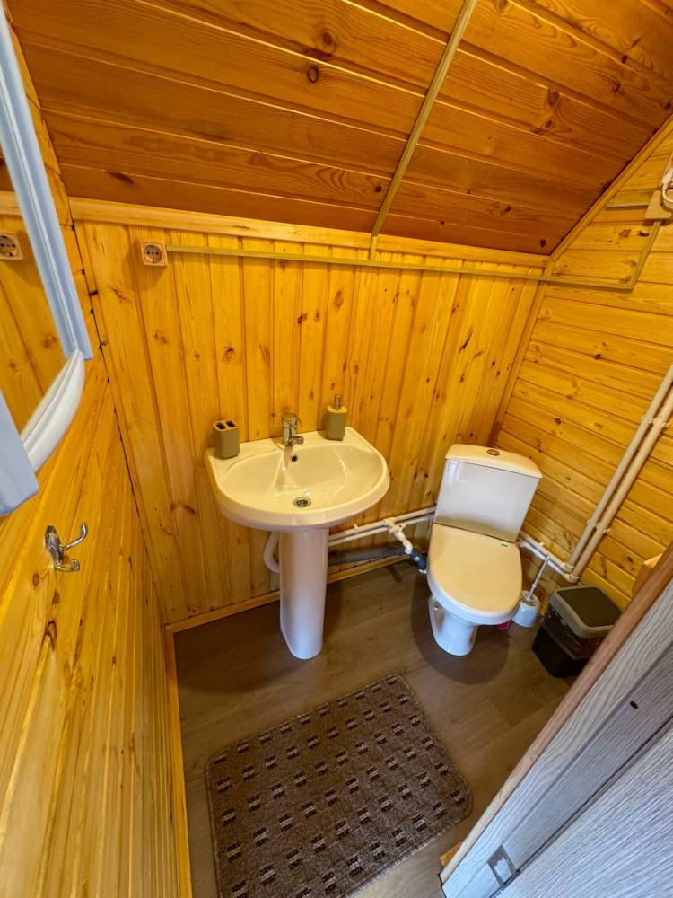 Аил 3-хместный с удобствами (туалет, раковина)