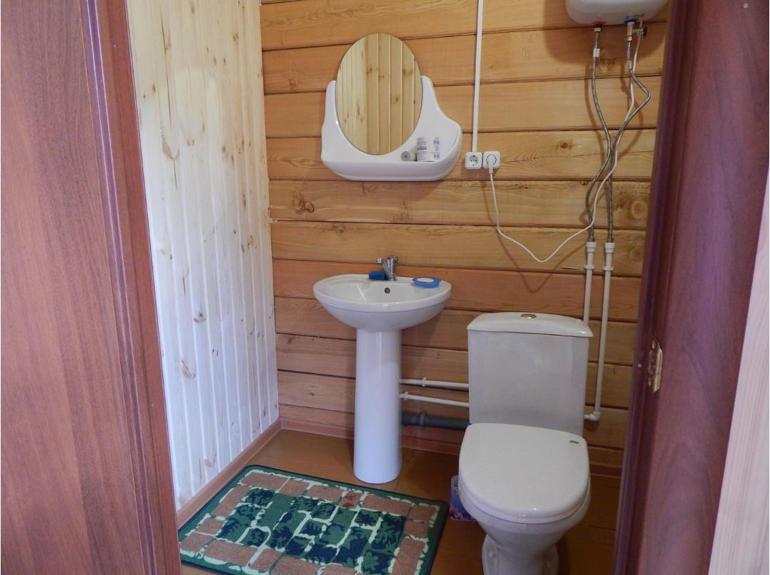 Дом 2-хместный с удобствами