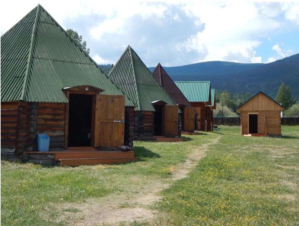 Национальные домики-аилы