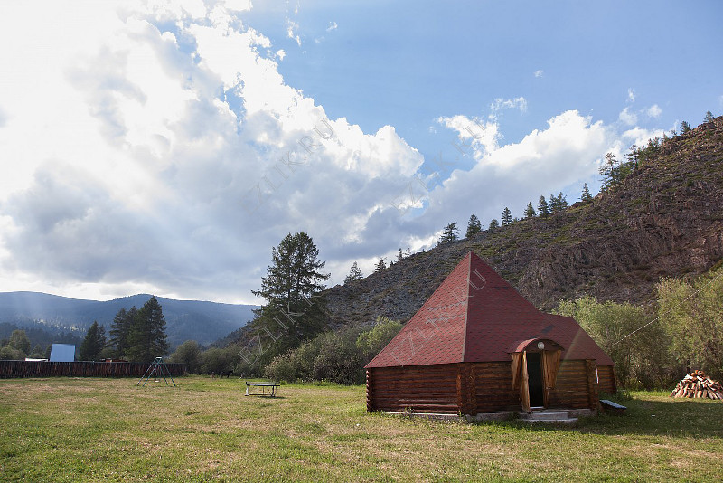 Аил, качели