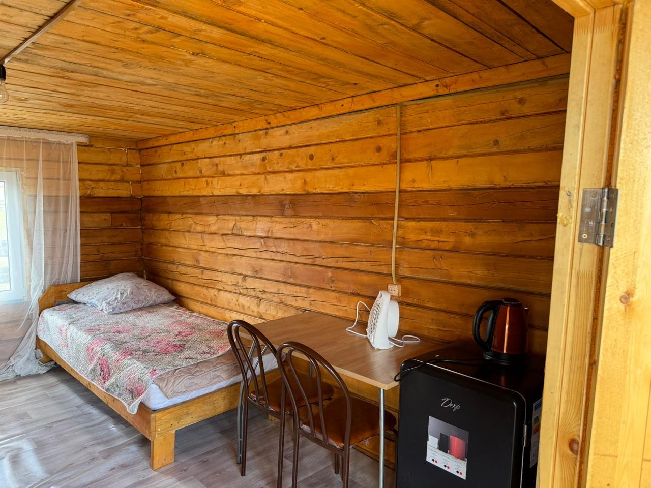 Номер 2-местный с раковиной, холодильником, чайником, плиткой