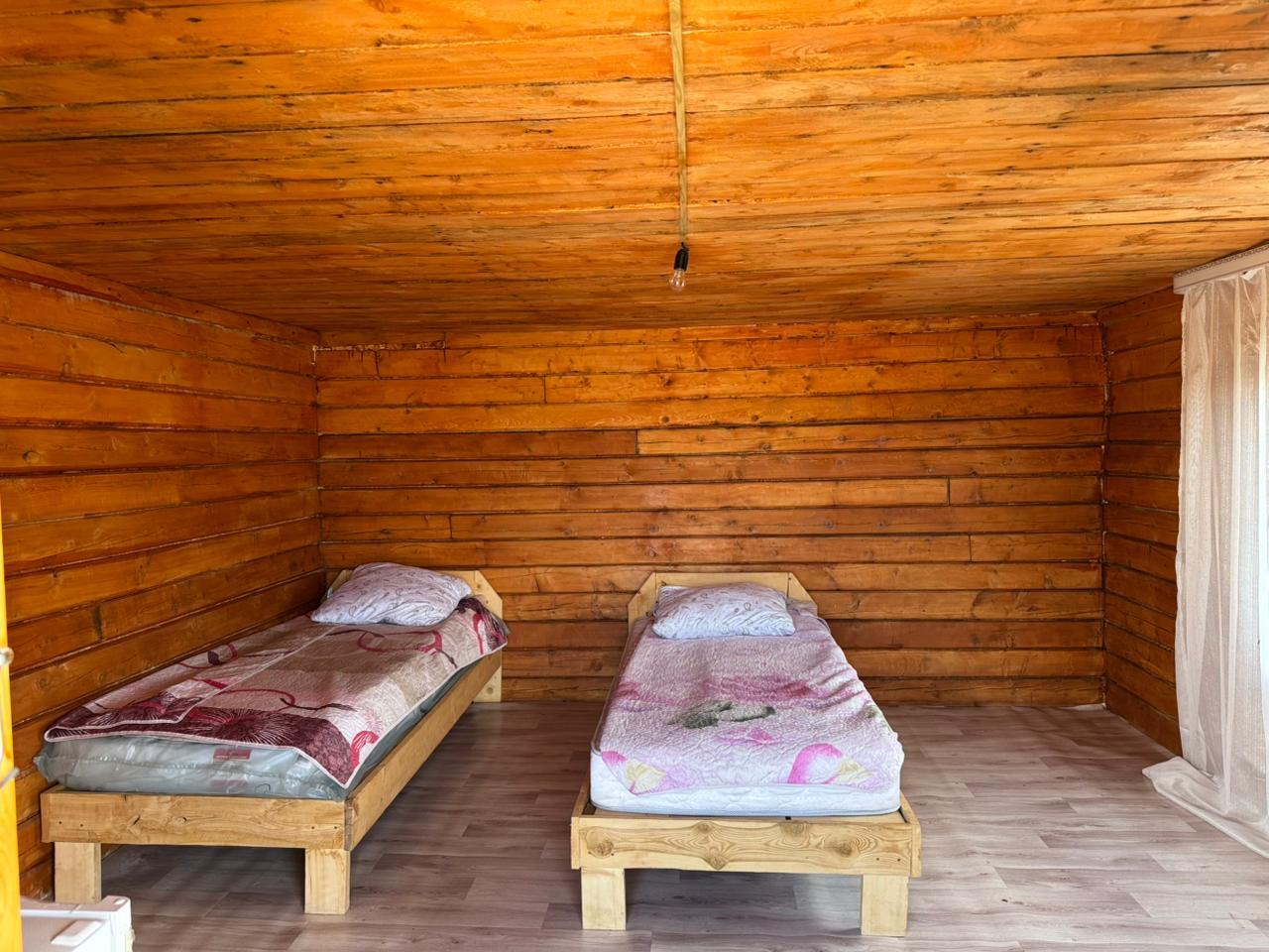 Номер 2-местный с раковиной, холодильником, чайником, плиткой