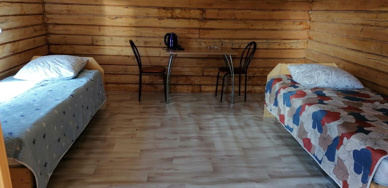 Двухместный номер с раковиной, чайником