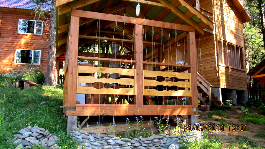 Беседка и кедровый дом