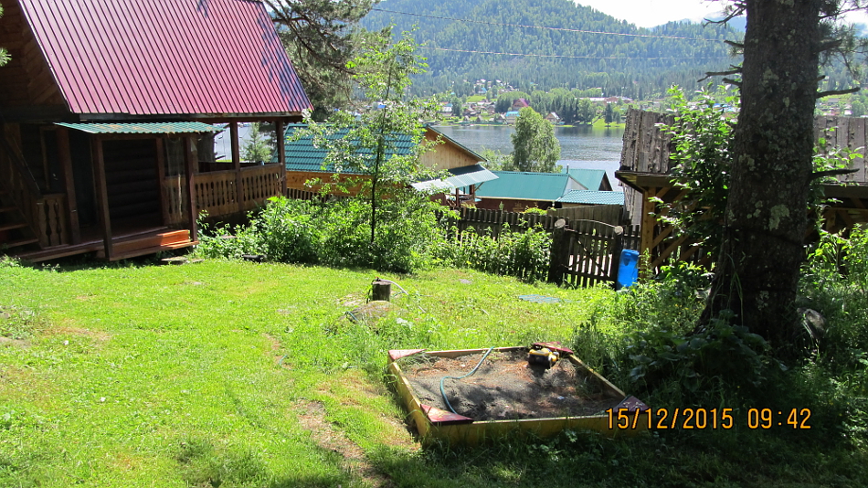 Вид на Телецкое озеро