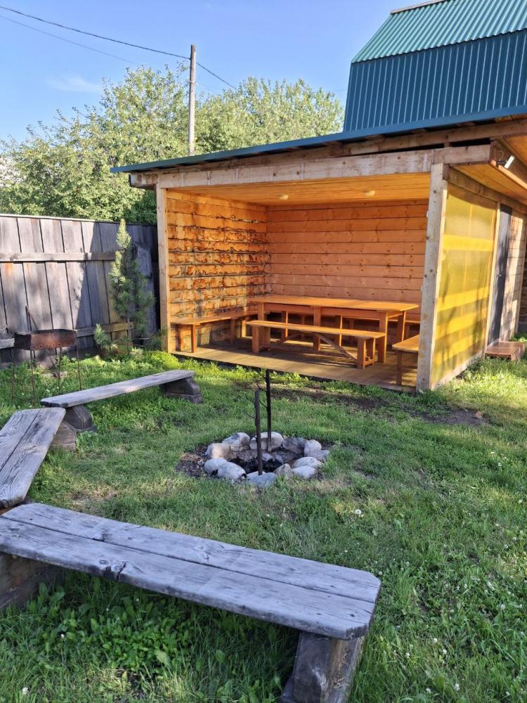 Беседка и зона отдыха у костра