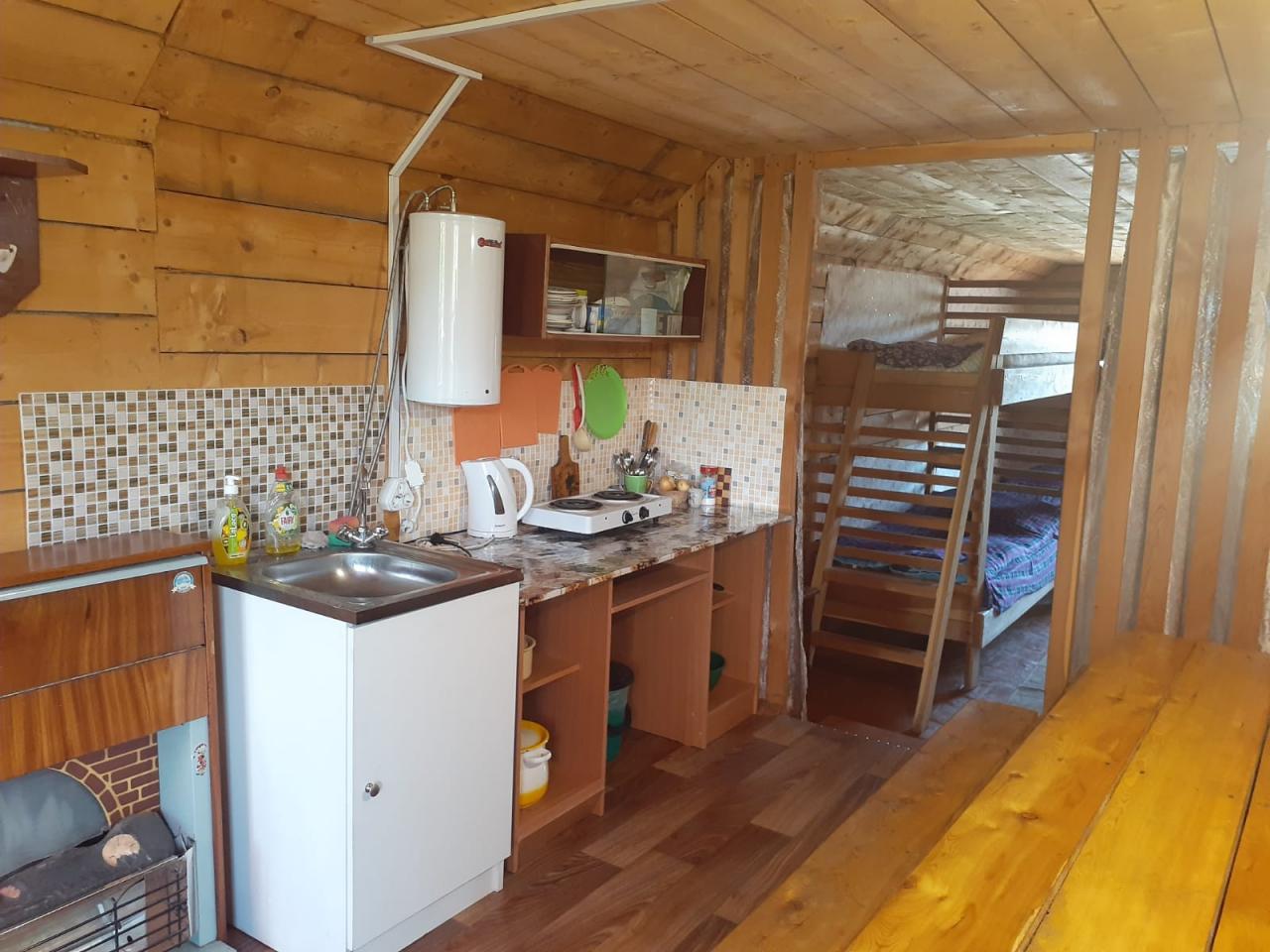 Дом №1 с кухней на 1-8 человек