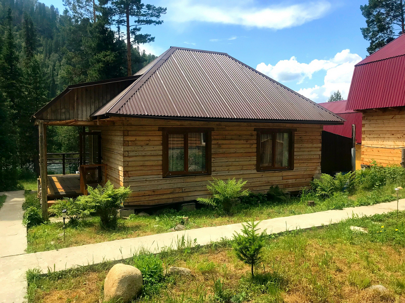 Коттедж №2 у реки на два номера с удобствами