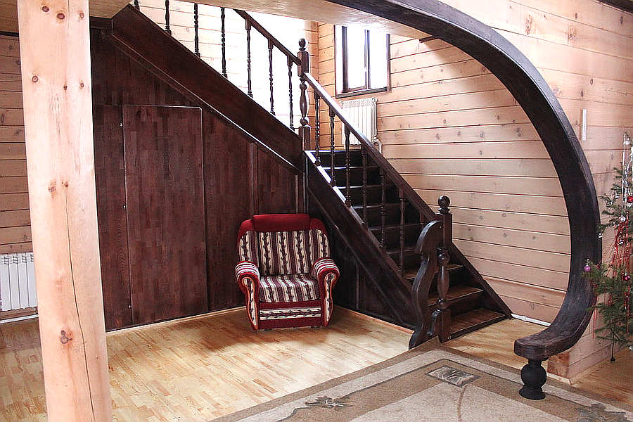 Зимний дом II, лестница на второй этаж