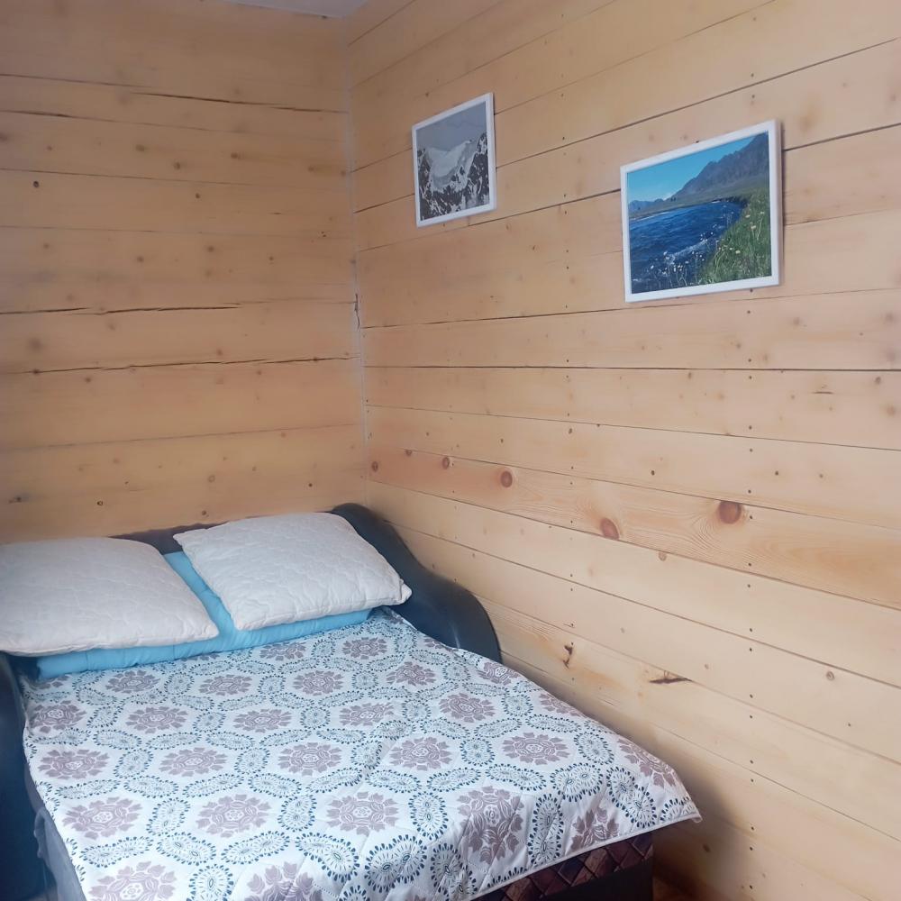 Маленькая комната на первом этаже