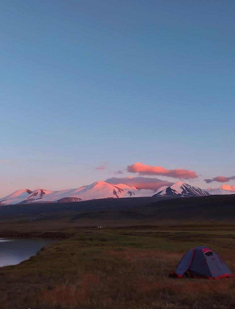 Тур на плато Укок озеро Гусиное на Алтае