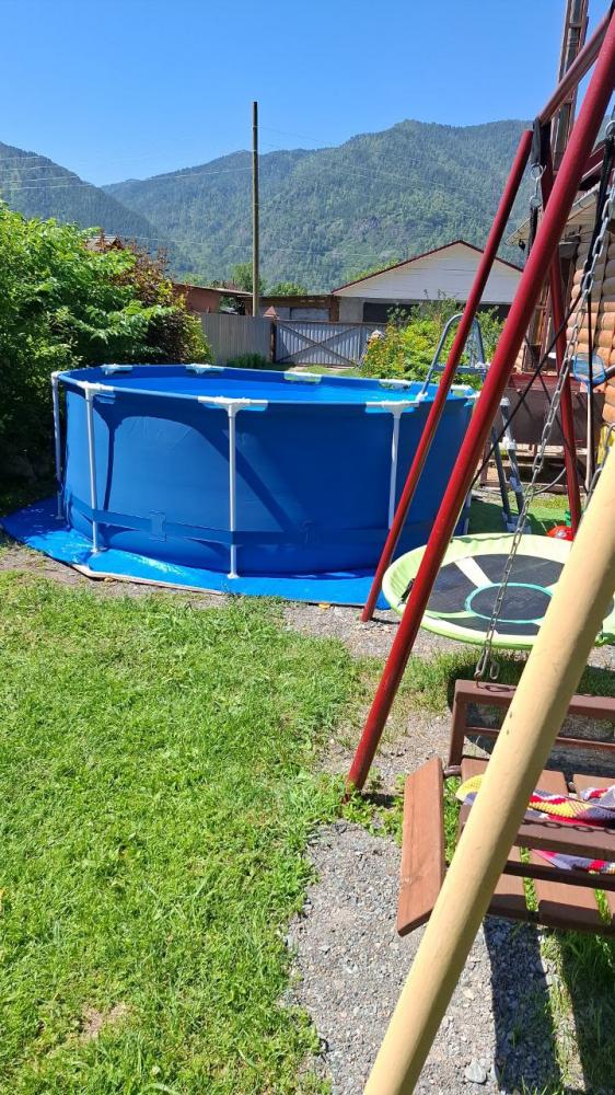 Отдых в Чемале у бассейна