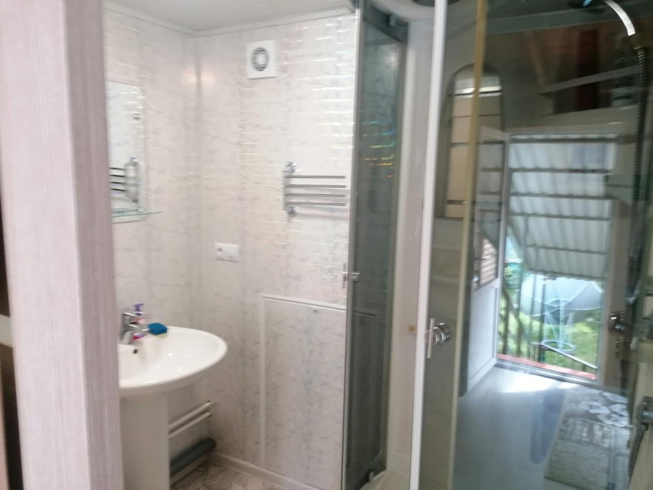 Двухкомнатный 4-хместный номер, душ 