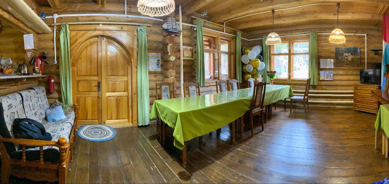 Гостиная на первом этаже