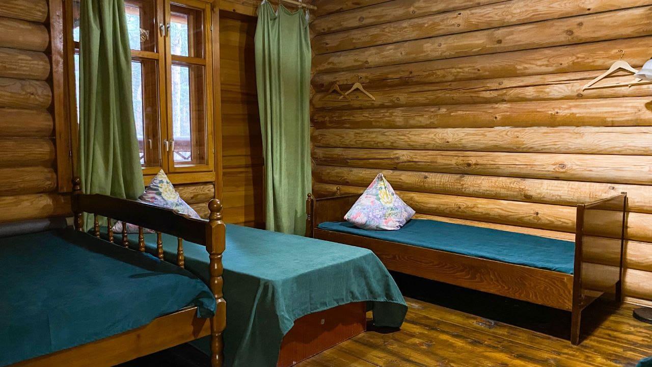 Номер 5 четырехместный второй этаж (+2 доп. места)