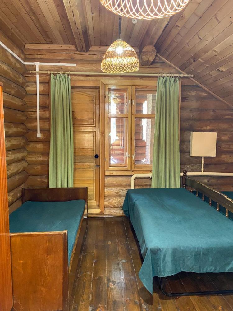 Номер 6 четырехместный на втором этаже ( +1 доп. место)