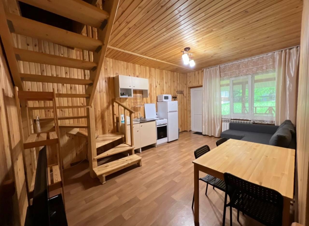 Двухуровневый номер таун-хаус на 7-8 человек