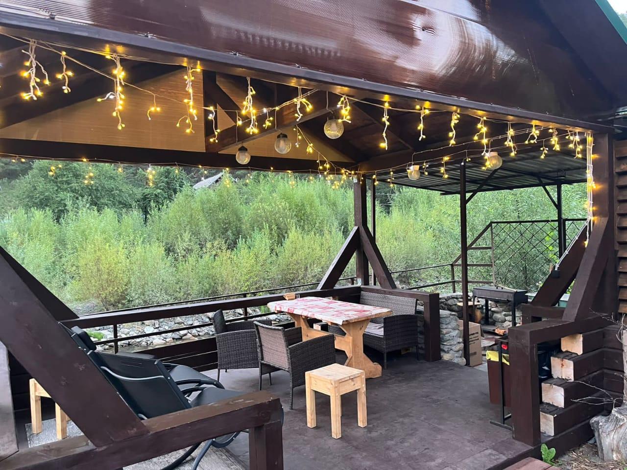 Беседка с мангальной зоной