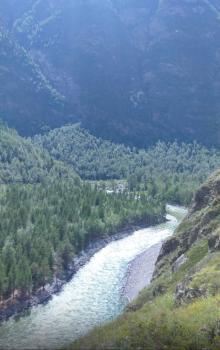 Слияние рек Башкаус и Чебдар на Алтае