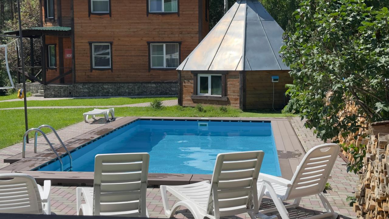 Баня с бассейном в Горном Алтае