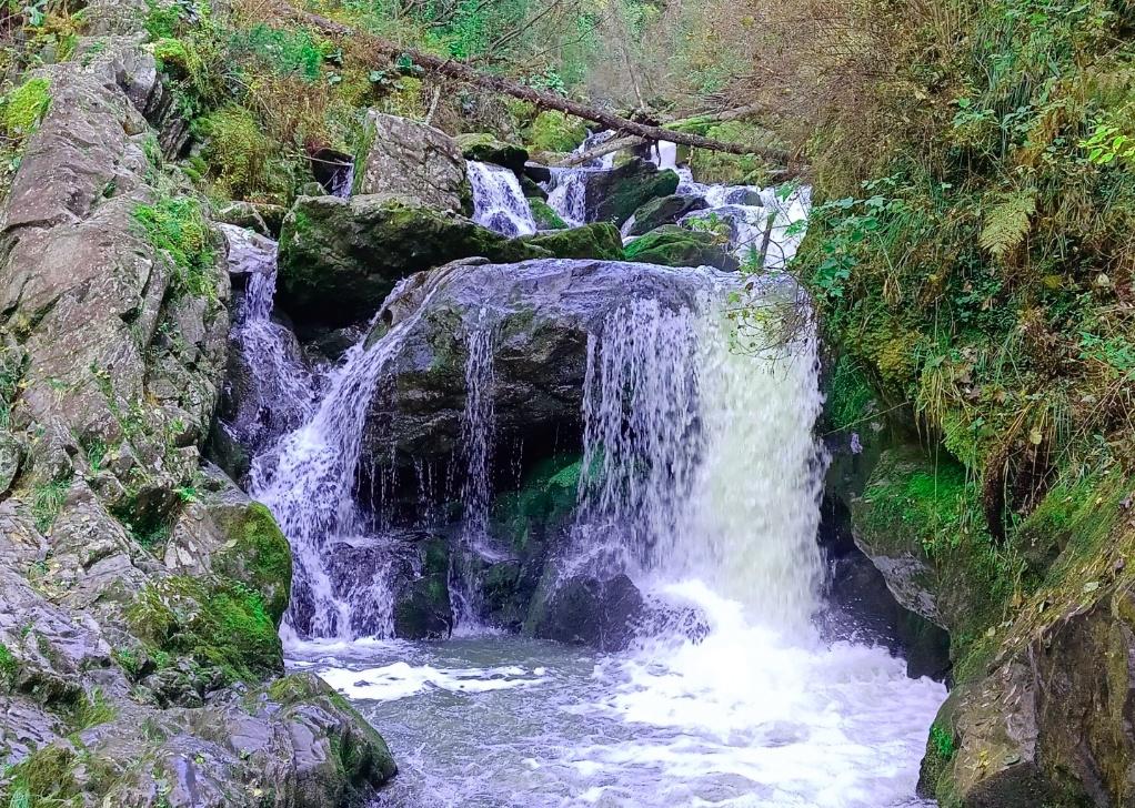 Водопад на Третьей речке в Артыбаше экскурсия