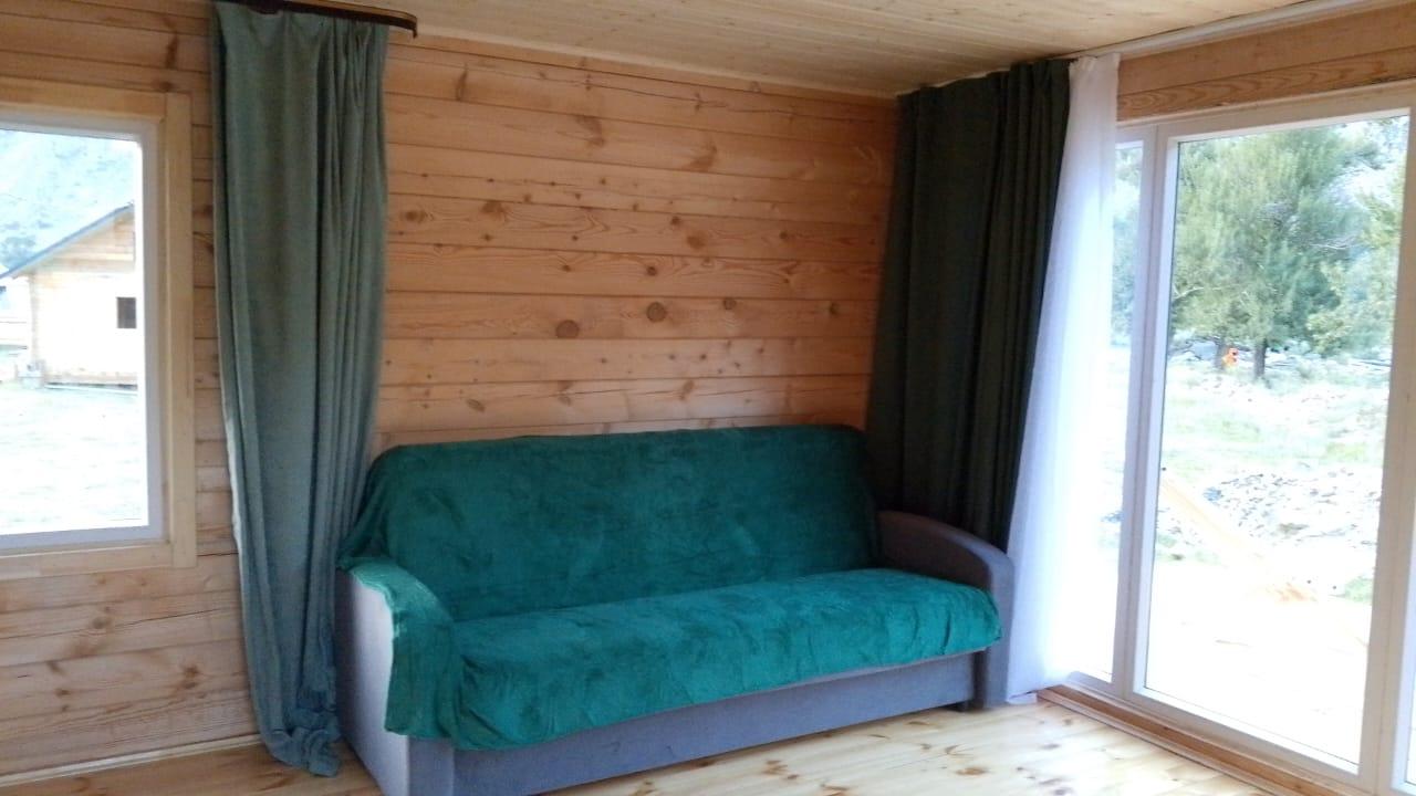 Аренда дома в Горном Алтае у реки Чулышман