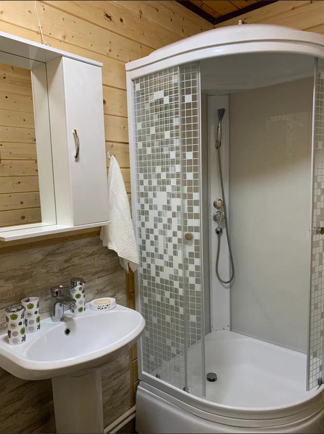 Дом Петровича №1 санузел с душем