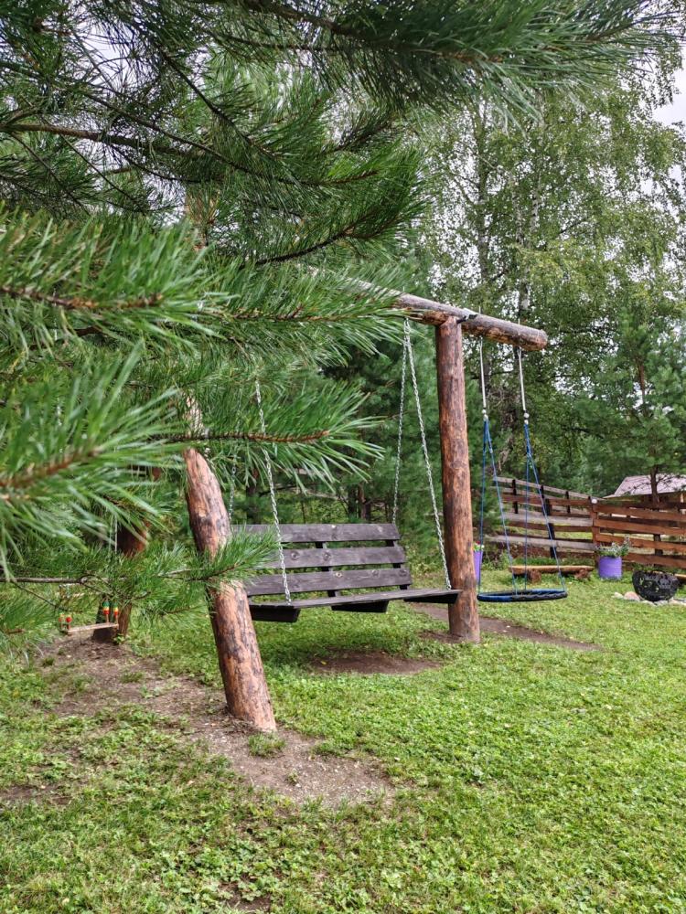 Качели на территории