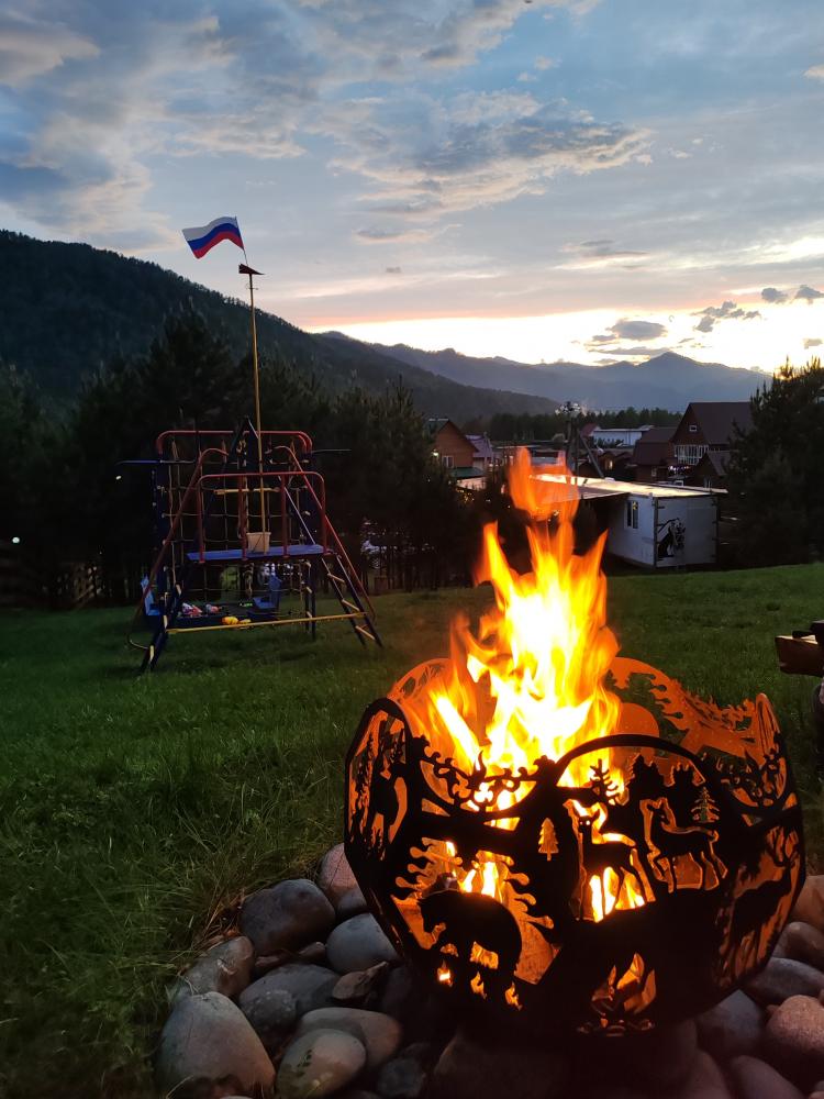 Вечерние посиделки у костра