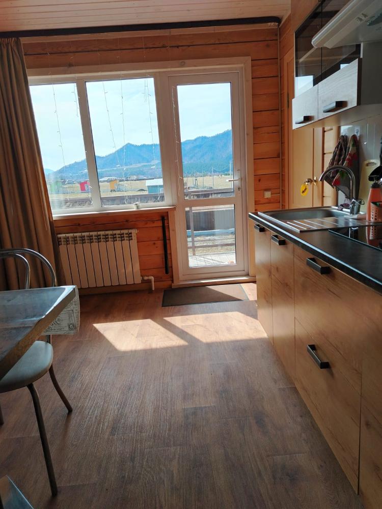 Кухня на втором этаже жилого дома