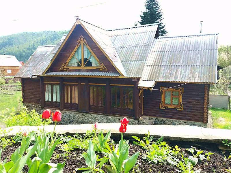 Баня с купелью и бильярдом