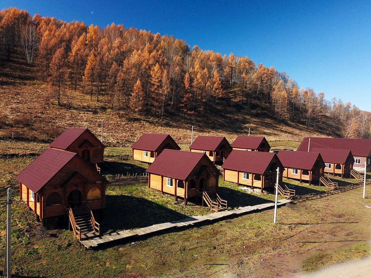 База отдыха "Шинок" в Горном Алтае у зарыбленного озера