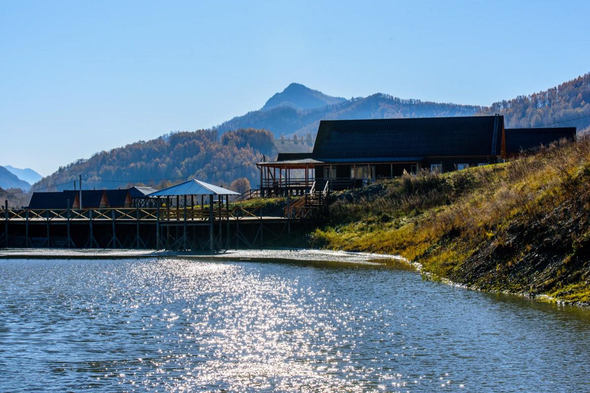Зарыбленное озеро в Горном Алтае рыбалка