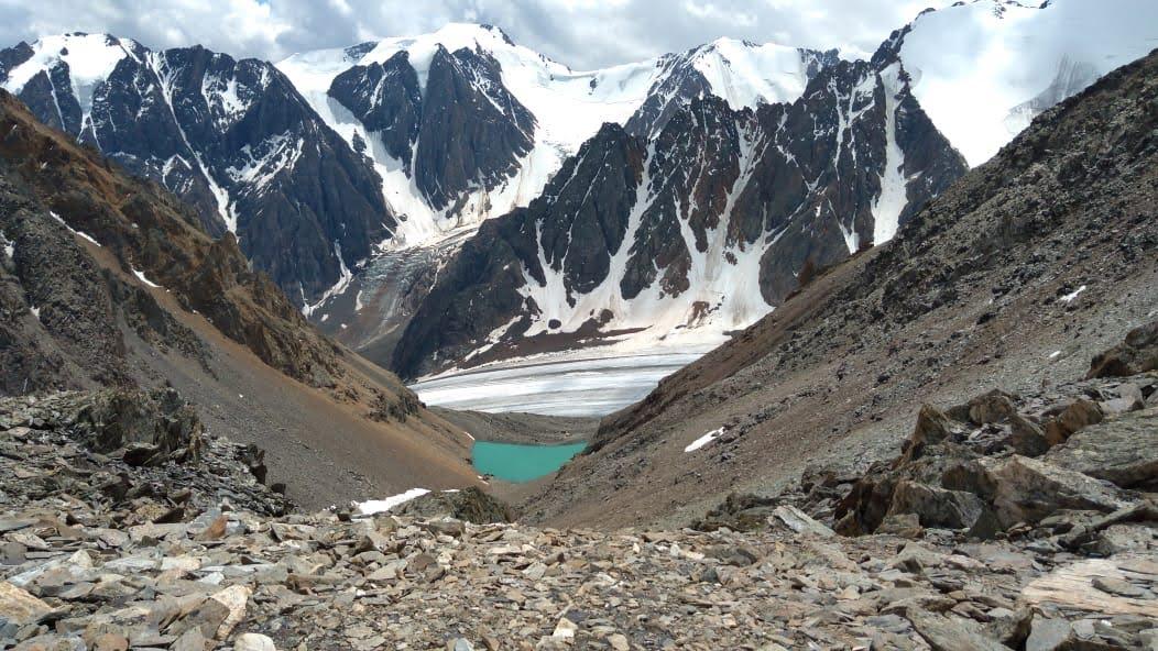 Голубое озеро в Ущелье Актру экскурсии 1-дневные