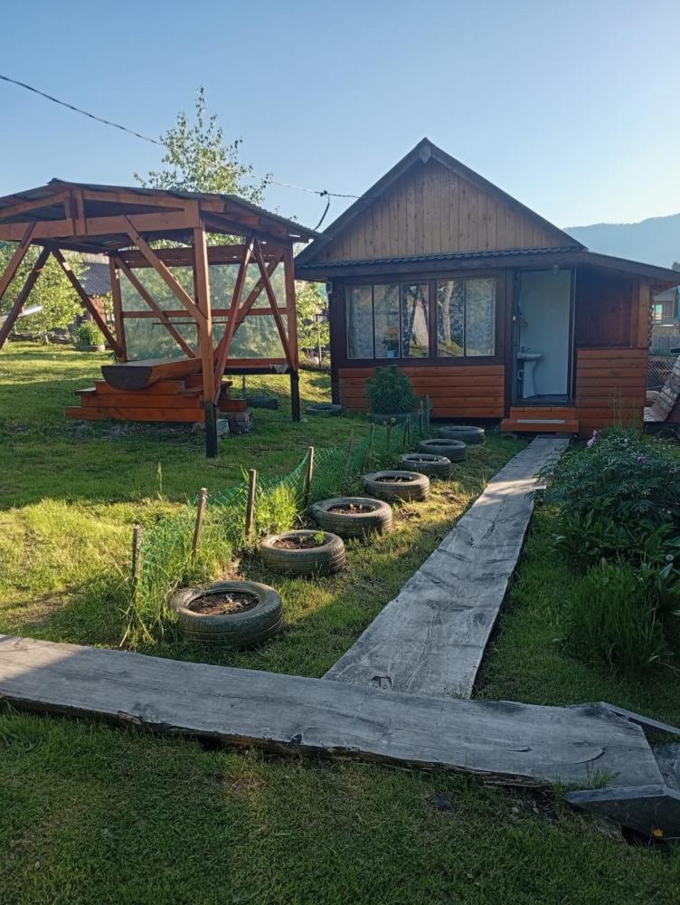 Дом 2-хместный благоустроенный на берегу  Телецкого озера