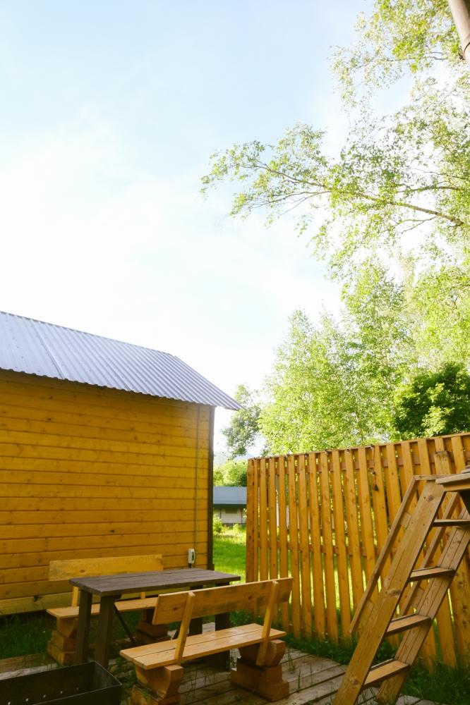 Дом у реки место отдыха 