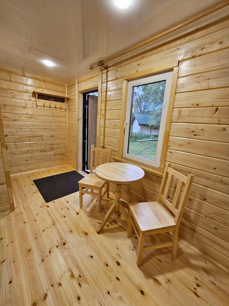 Дом у реки с банным чаном